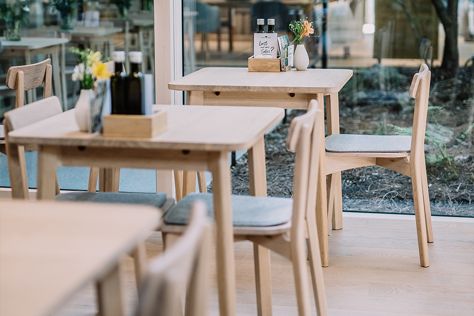 Essbereich im Grüne Erde Bistro