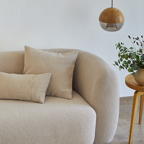 Sofa Veluna mit zwei Kissen Cassello